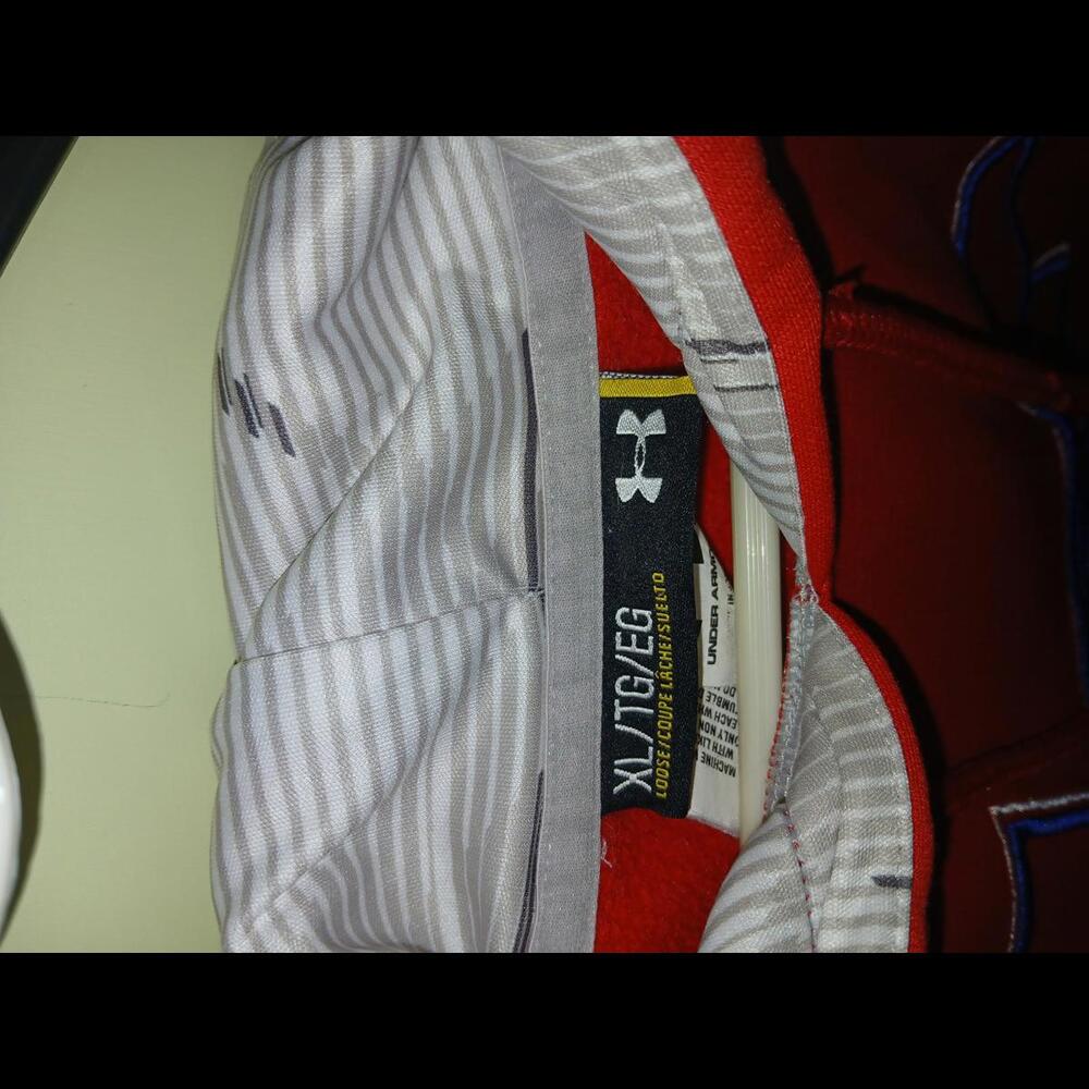 Under armor hoodie,mens,xl new condition - Picture 2 of 3